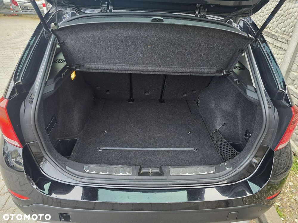 BMW X1 sDrive16d xLine - 30