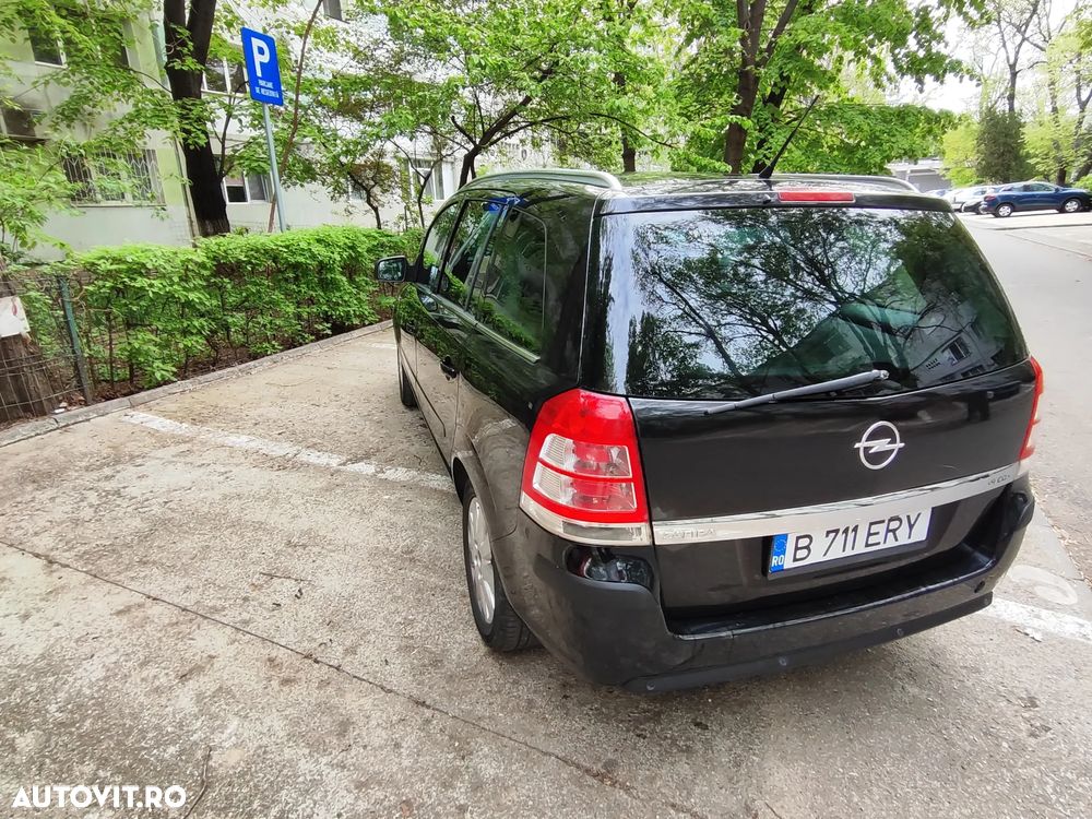 Opel Zafira 1.8 Cosmo - 12