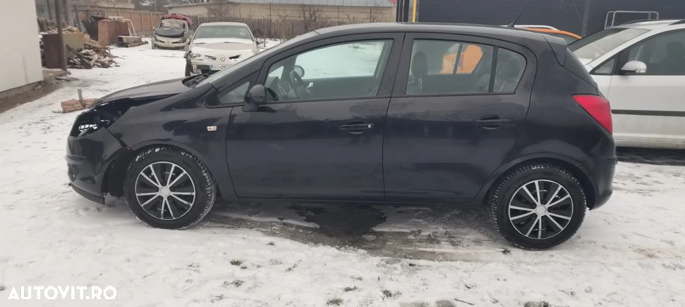 Opel Corsa 1.4 16V Satellite - 7