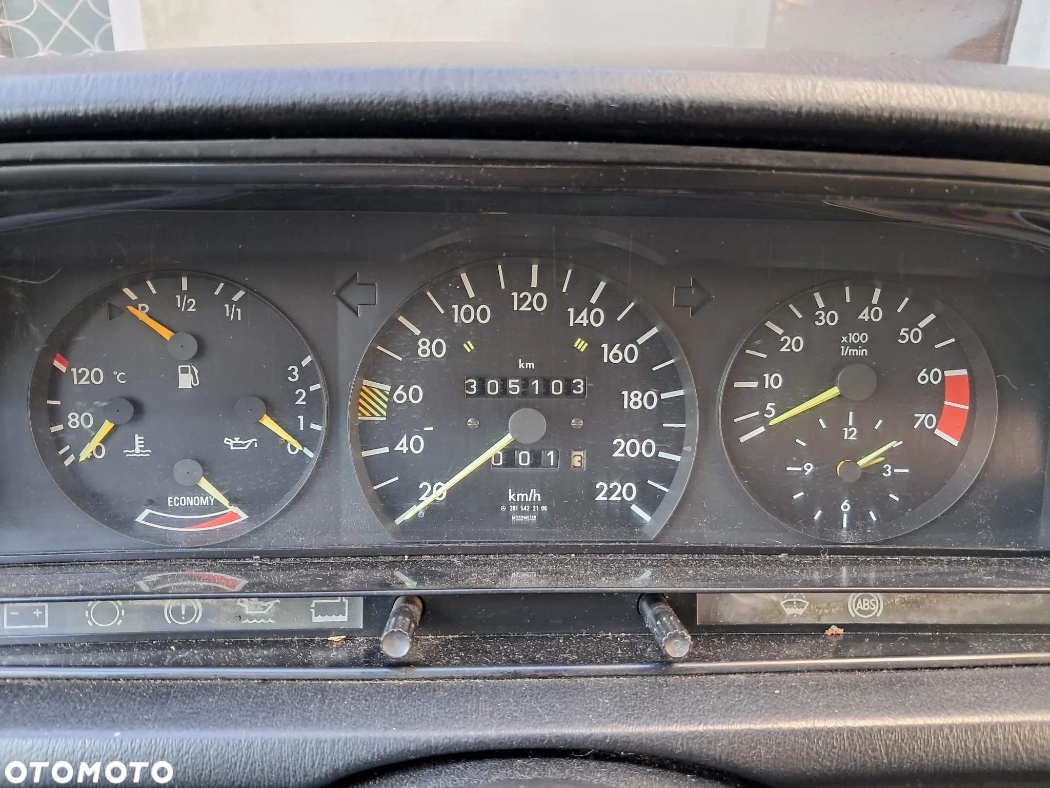 Mercedes-Benz W201 (190) - 4