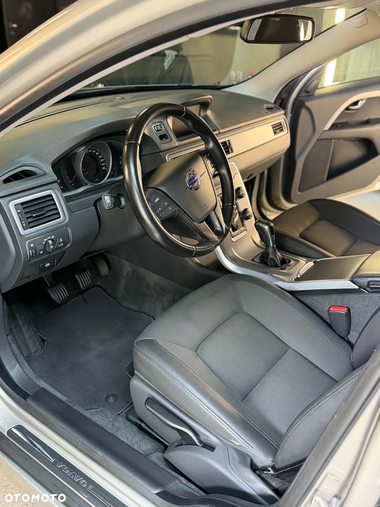 Volvo V70 D2 Linje Classic - 10