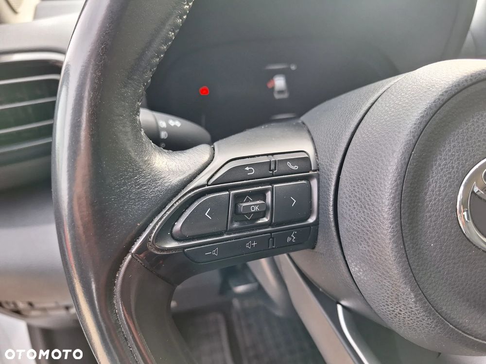 Toyota Yaris Cross Hybrid 1.5 Executive - 16