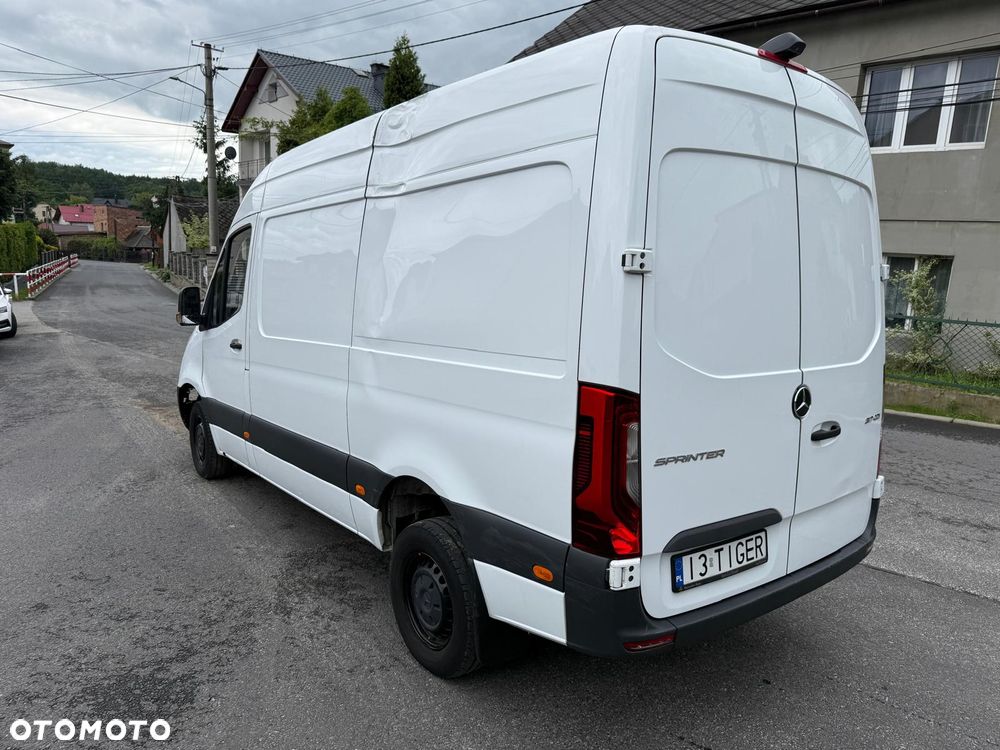 Mercedes-Benz SPRINTER - 7