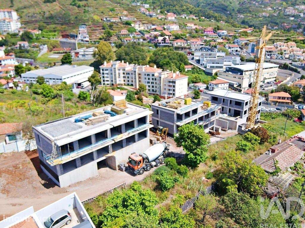 Casa / Villa T3 em Caniço de 221,00 m2 - Grande imagem: 2/21