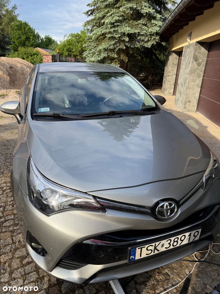 Toyota Avensis - 10