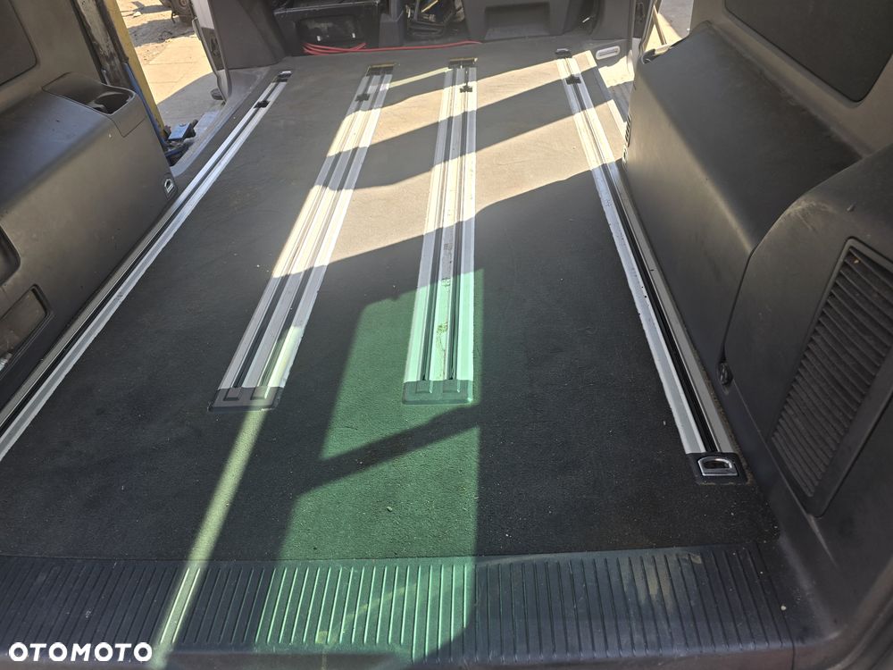 Szyny i dywan multiwan t5  t6 dwoje drzwi - 4
