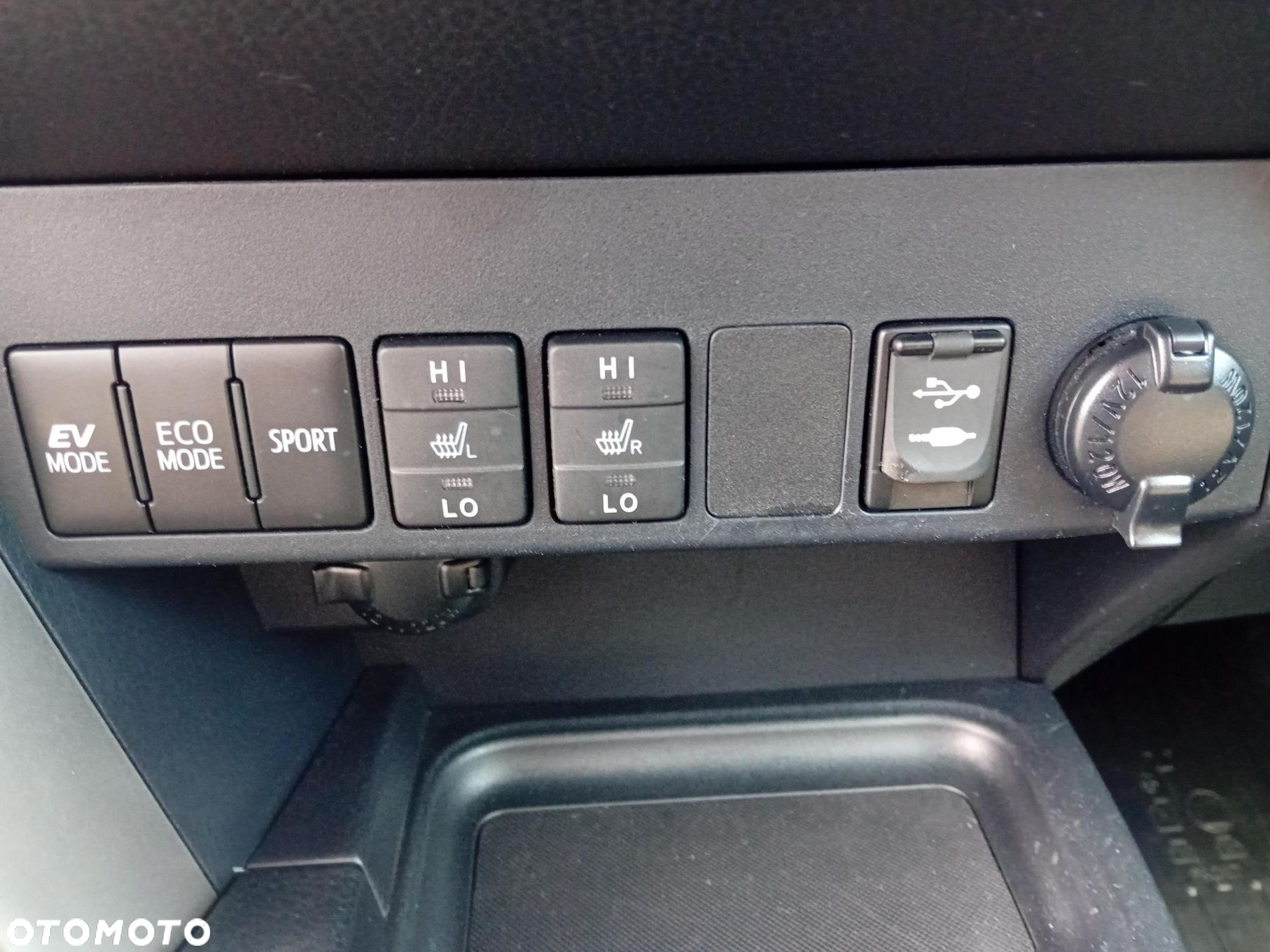 Toyota RAV4 - 21