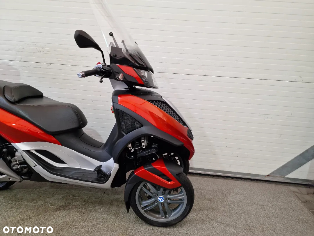 Piaggio MP-3 - 6