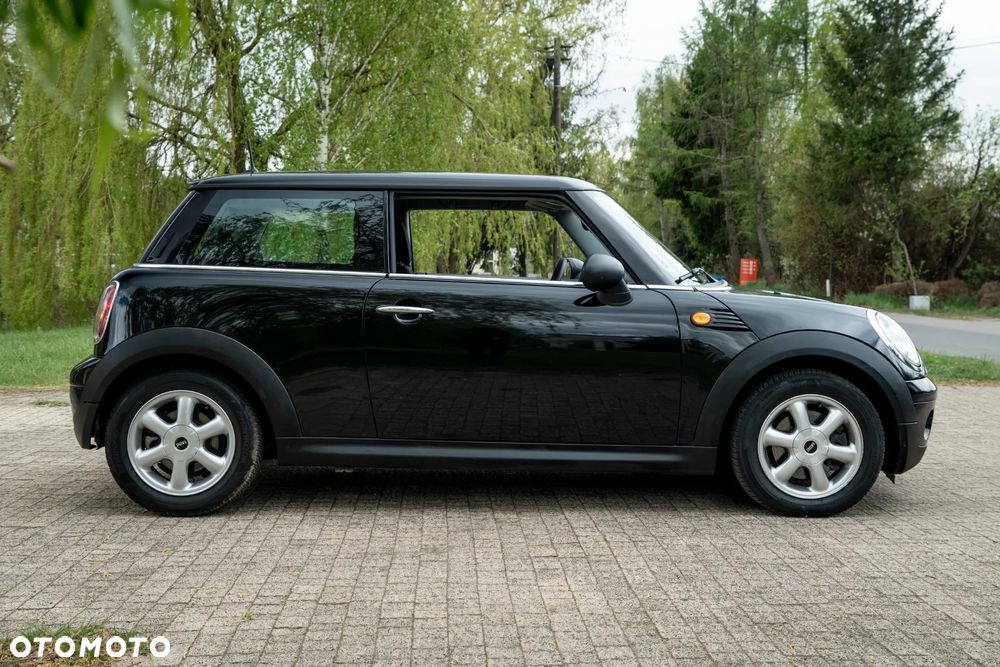MINI Cooper Standard - 4