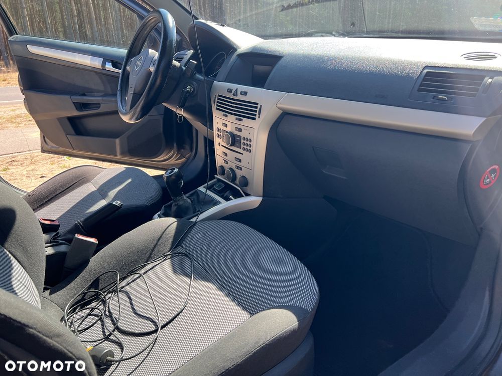 Opel Astra 1.7 CDTI Essentia - 8