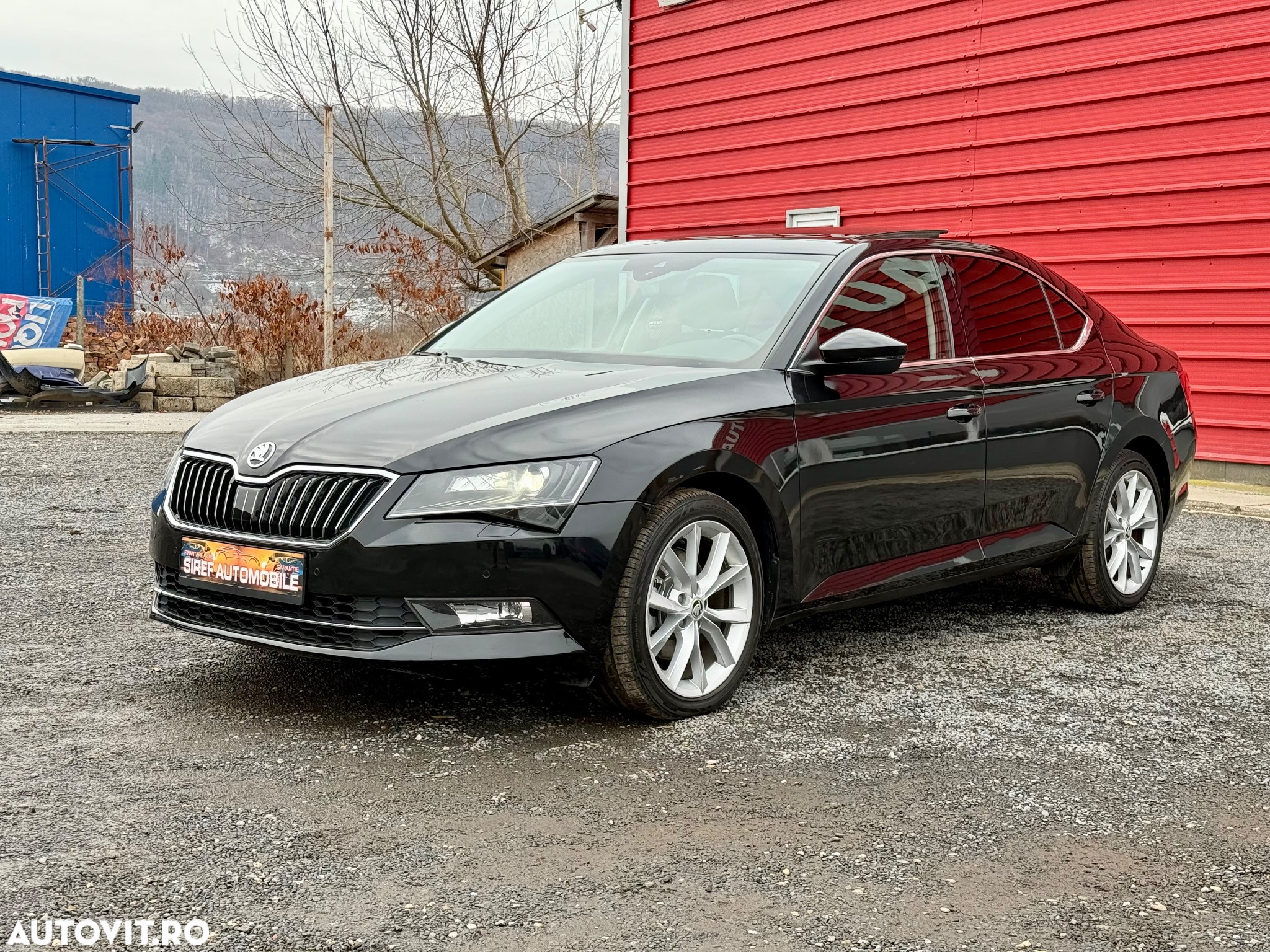 Skoda Superb 2.0 TDI DSG Premium Edition - 3