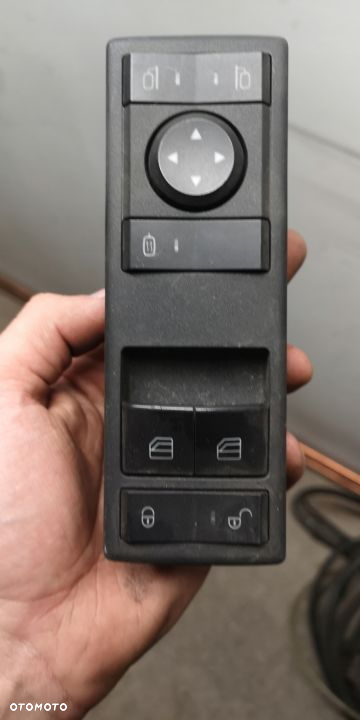 PANEL OBSŁUGI SZYB MERCEDES ACTROS MP4