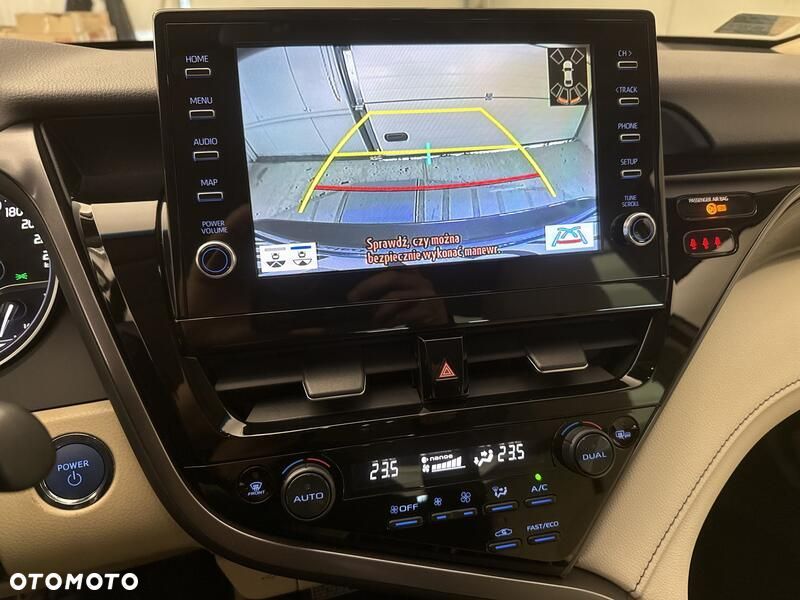 Toyota Camry 2.5 Hybrid Comfort CVT - 17