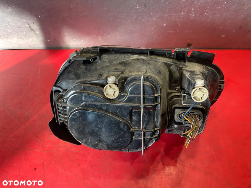 Lampa przednia lewa VW Golf 4 - 4