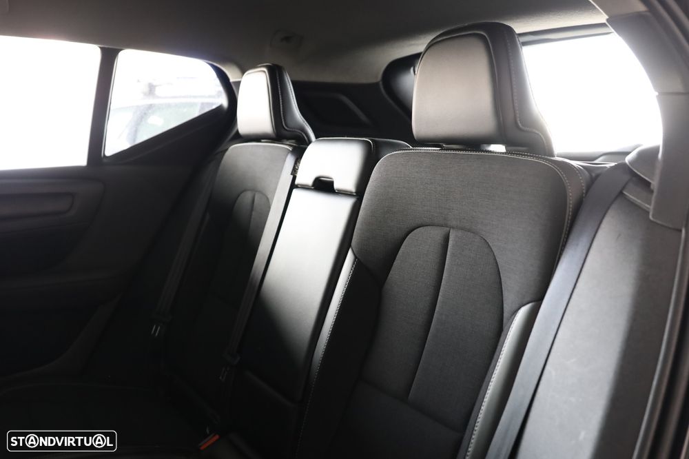 Volvo XC 40 2.0 D3 Momentum Geartronic - 11