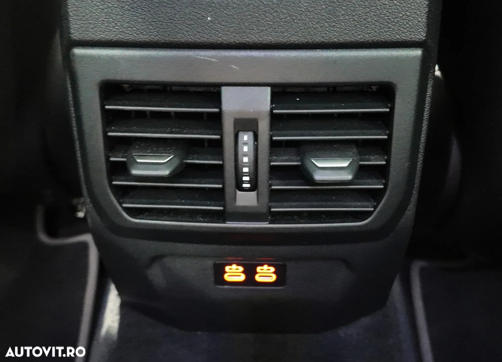 BMW Seria 2 218i Aut. Advantage - 34