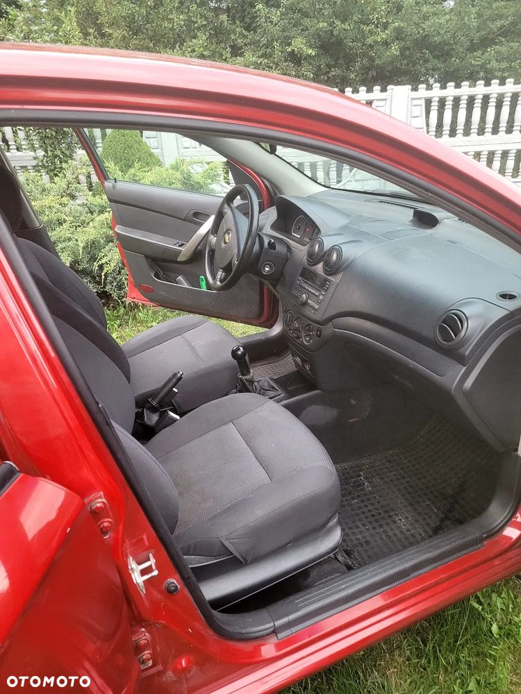 Chevrolet Aveo 1.2 16V Base - 5