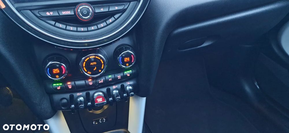 MINI Cooper 60 Years Chili - 39