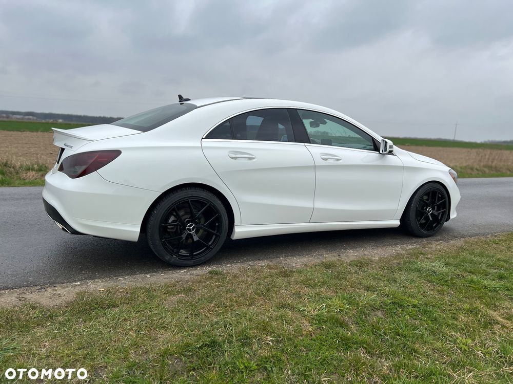 Mercedes-Benz CLA 250 4Matic 7G-DCT - 8