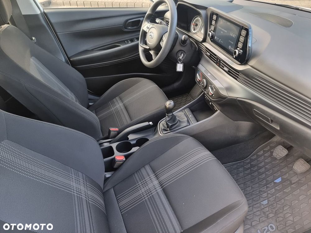 Hyundai i20 1.2 Pure - 17