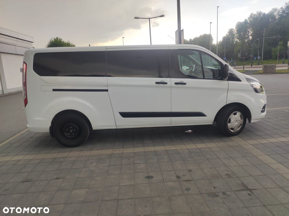 Ford TRANSIT CUSTOM - 9