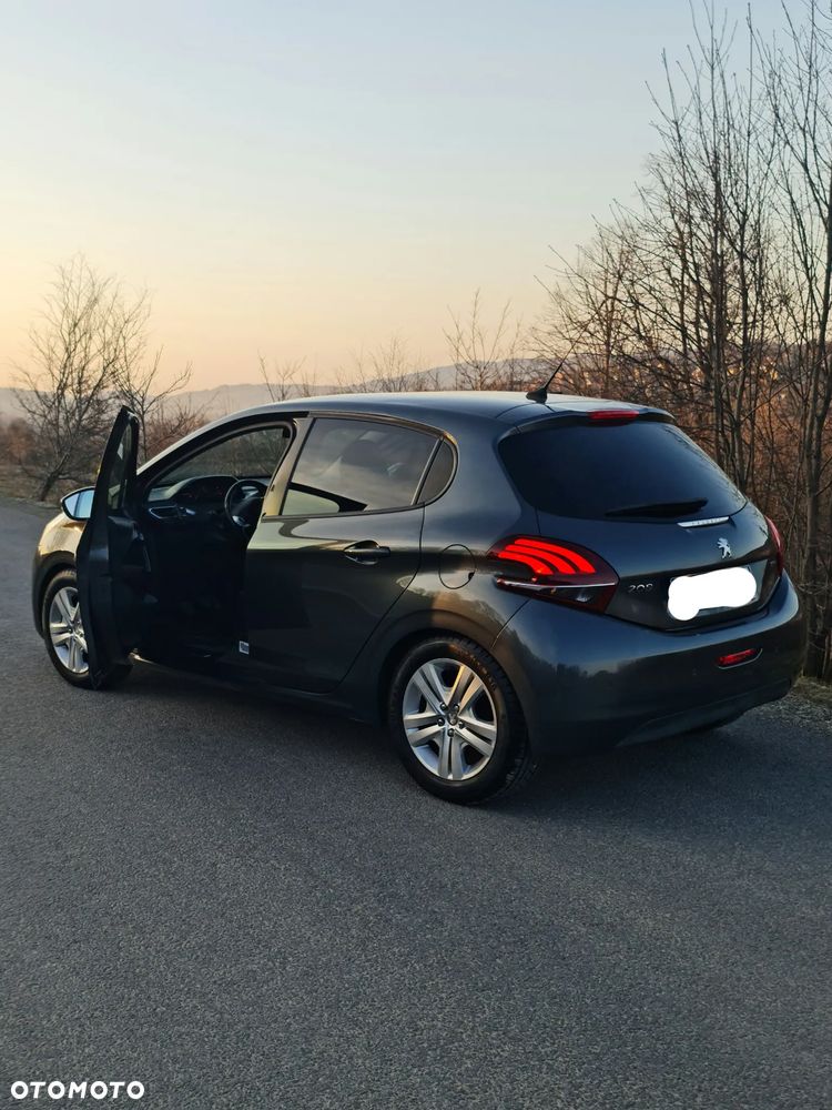 Peugeot 208 82 PureTech Style - 10