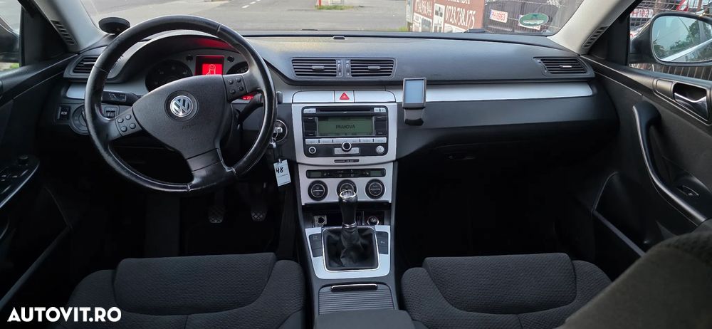 Volkswagen Passat 2.0 TDI DPF Highline - 21