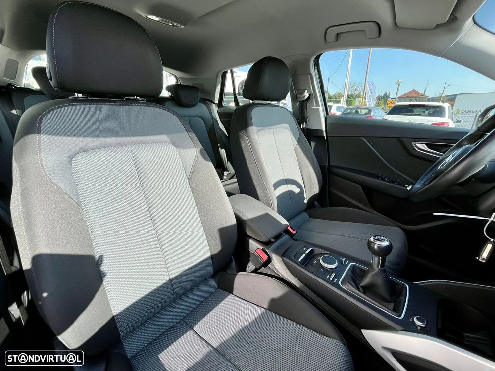 Audi Q2 30 TFSI Design - 13