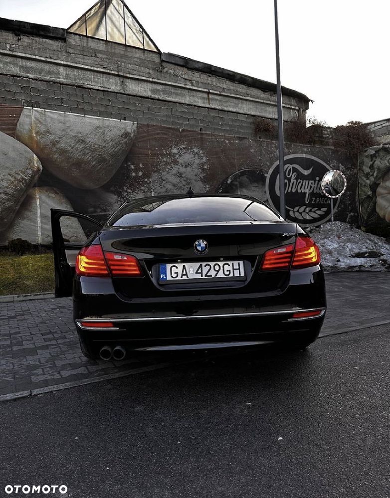 BMW Seria 5 520d xDrive - 4