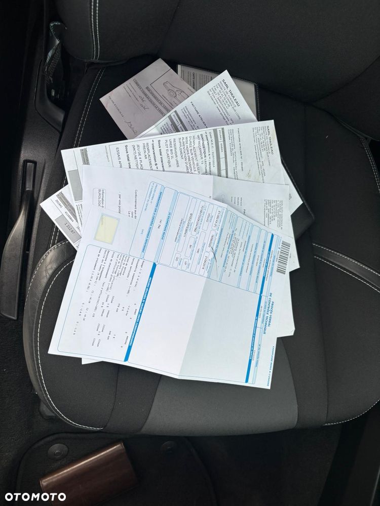 Volvo V40 D3 Geartronic RDesign - 37