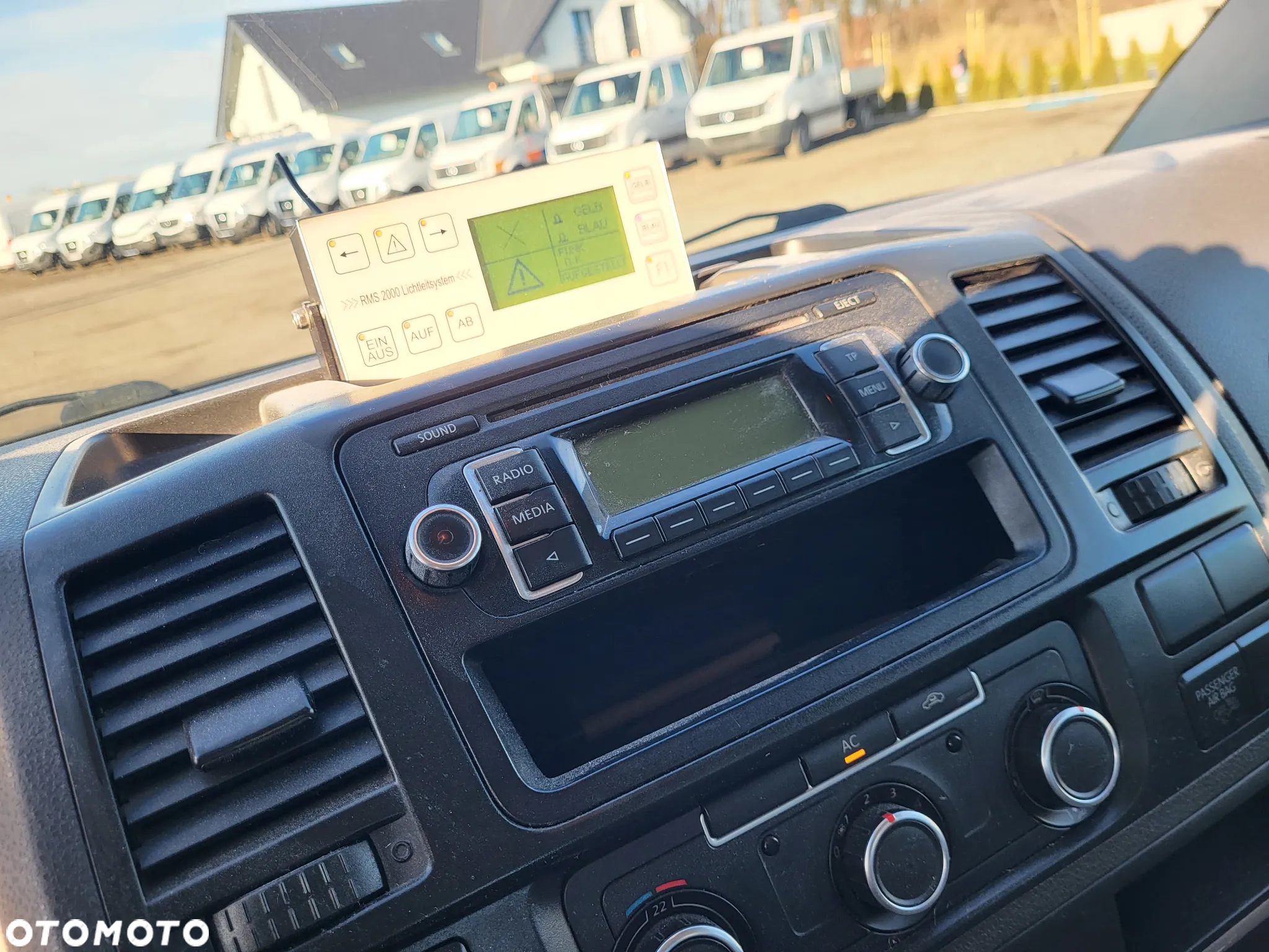 Volkswagen Transporter t5 lift doka super stan klima tablica świetlna - 11