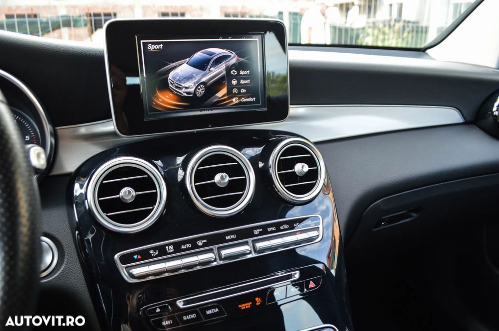 Mercedes-Benz GLC Coupe 220 d 4Matic 9G-TRONIC AMG Line - 25