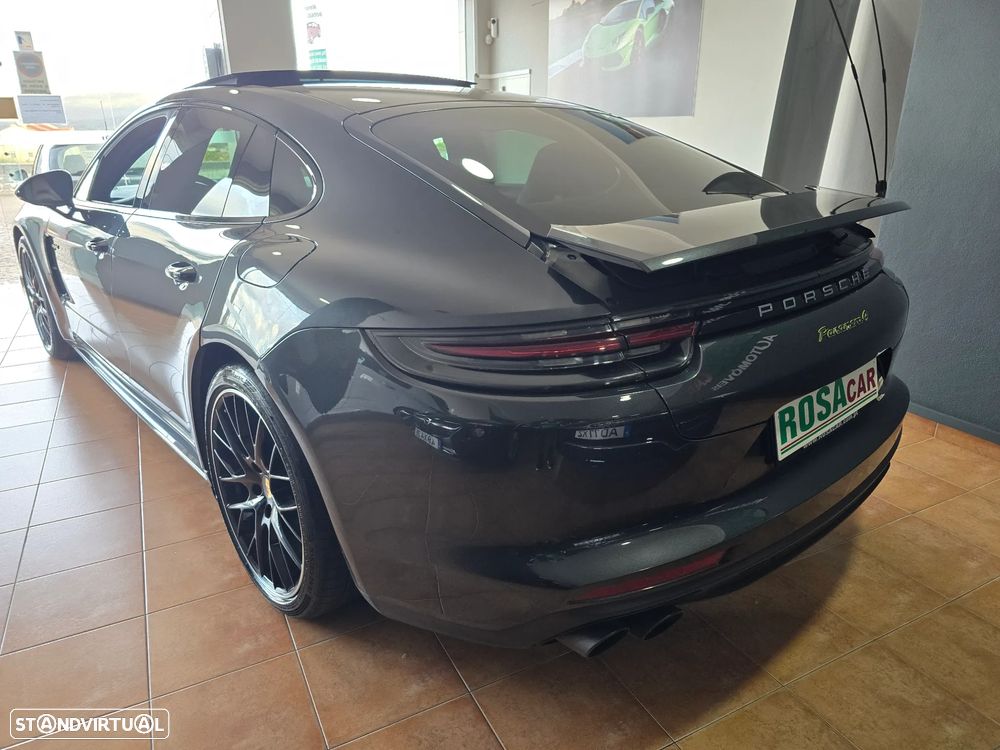 Porsche Panamera 4 E-Hybrid - 3