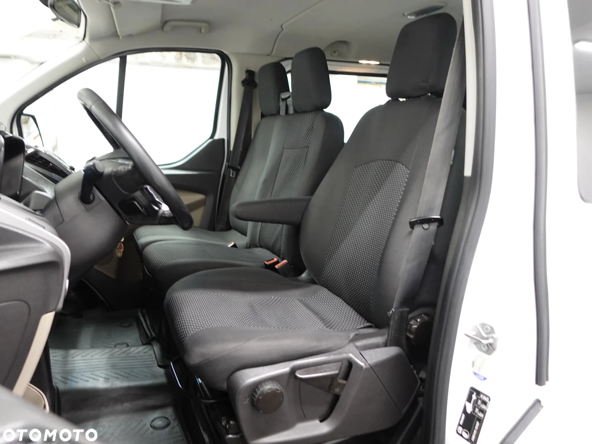 Ford Transit Custom - 24