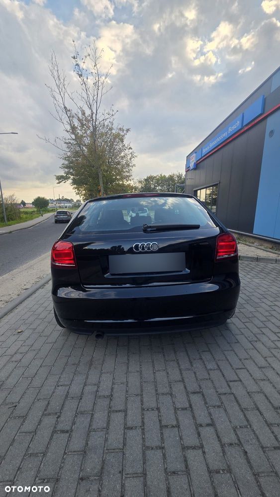Audi A3 3-drzwiowe 1.6 TDI Ambiente - 7