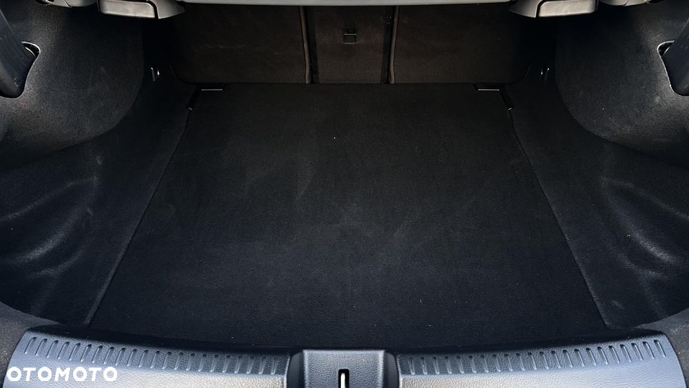 Mercedes-Benz CLA - 28