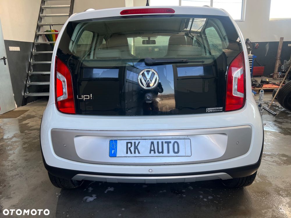 Volkswagen up! 1.0 cross Perfectline - 8