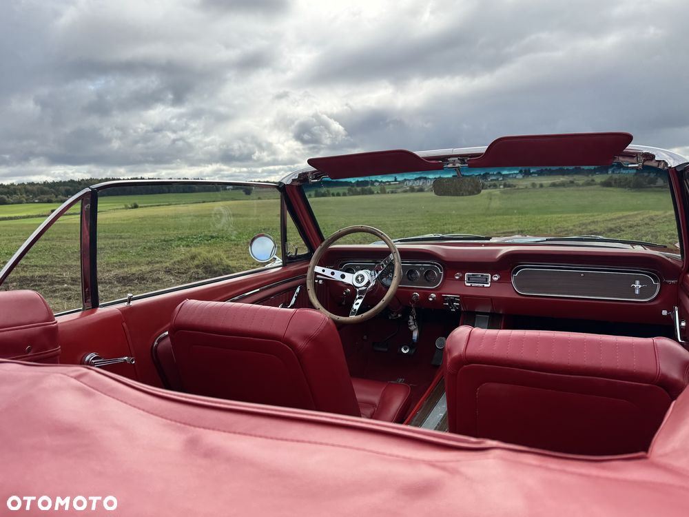 Ford Mustang - 18