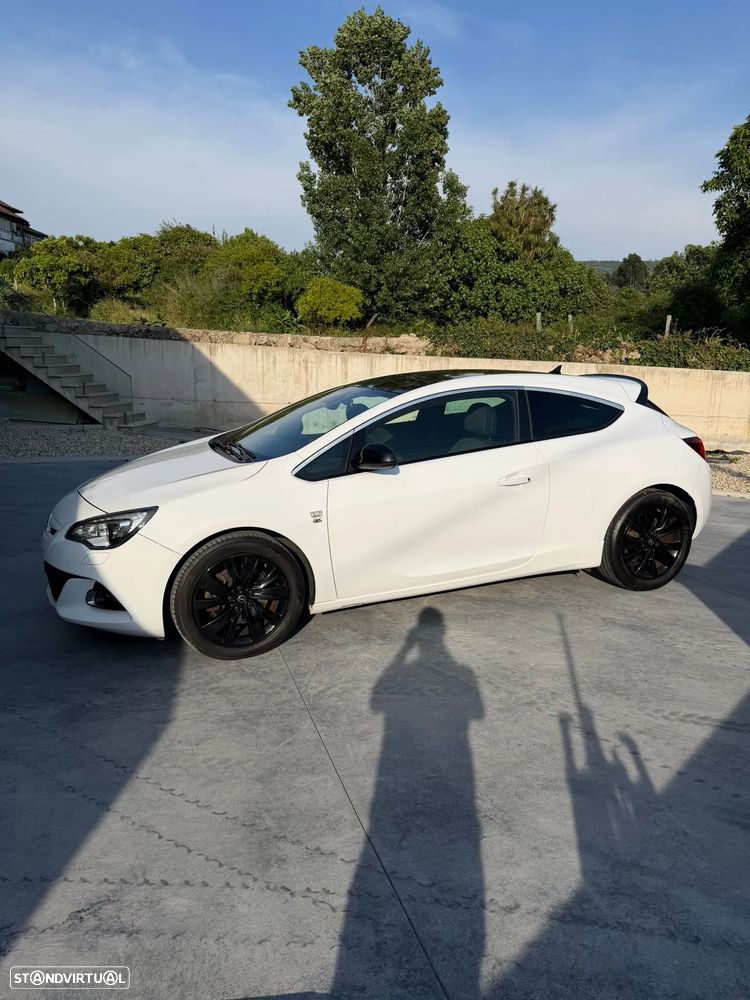 Opel Astra GTC 1.6 T Black OPC Line S/S - 1