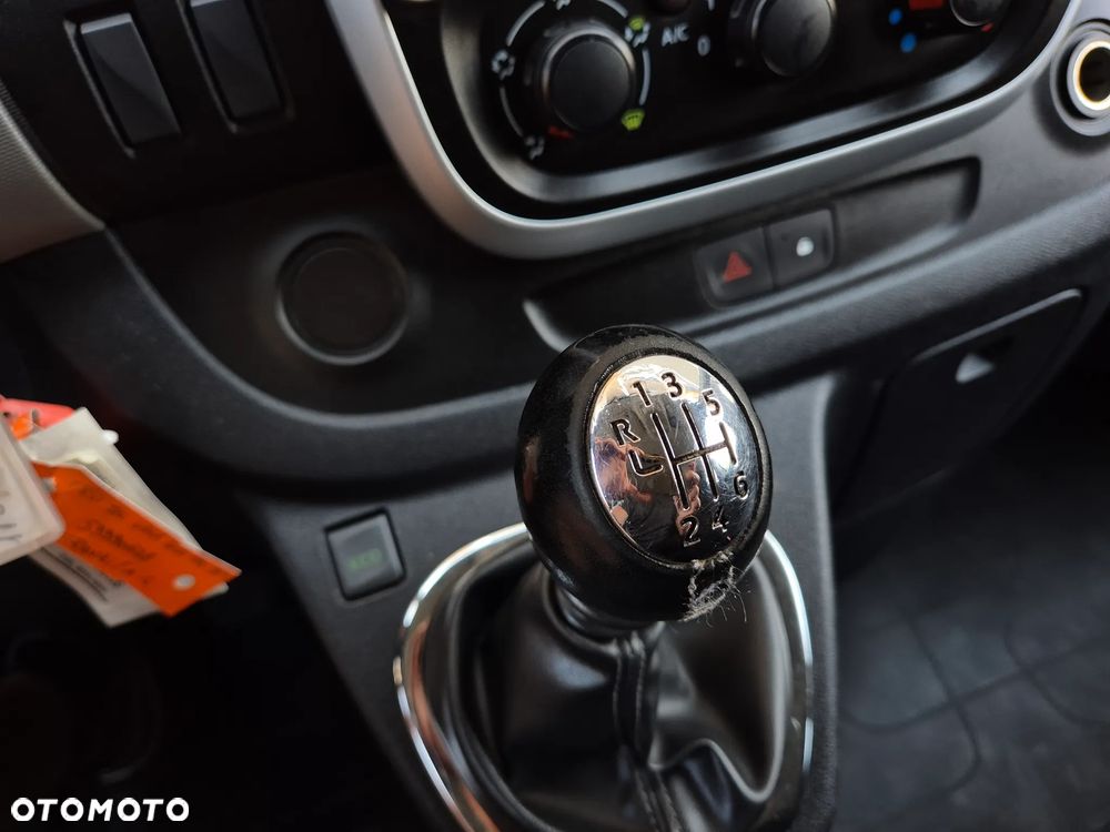 Renault TRAFIC BRYGADÓWKA 6 MIEJSC - 14