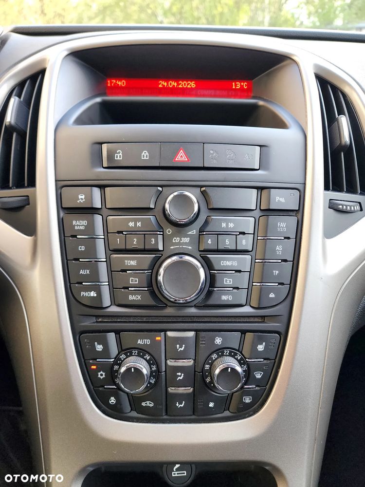 Opel Astra 1.4 Turbo 150 Jahre - 26