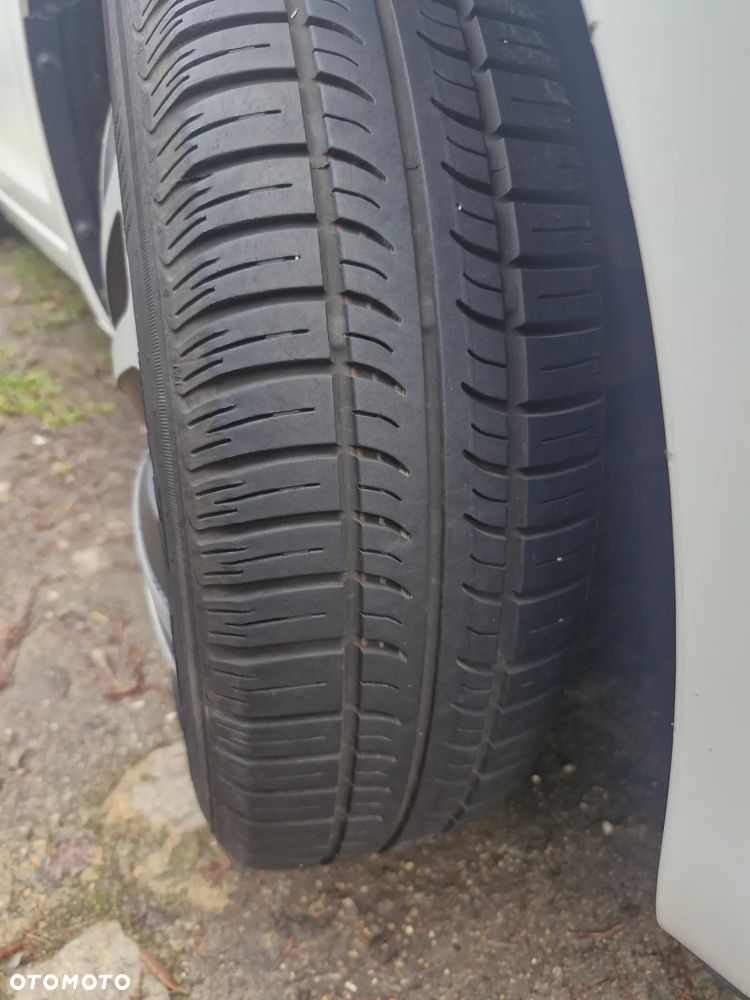 Hyundai i20 1.2 UEFA EURO 2012 Edition - 21