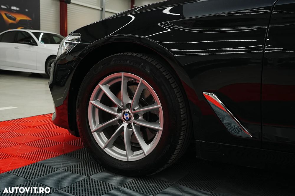 BMW Seria 5 520d xDrive Aut. - 27