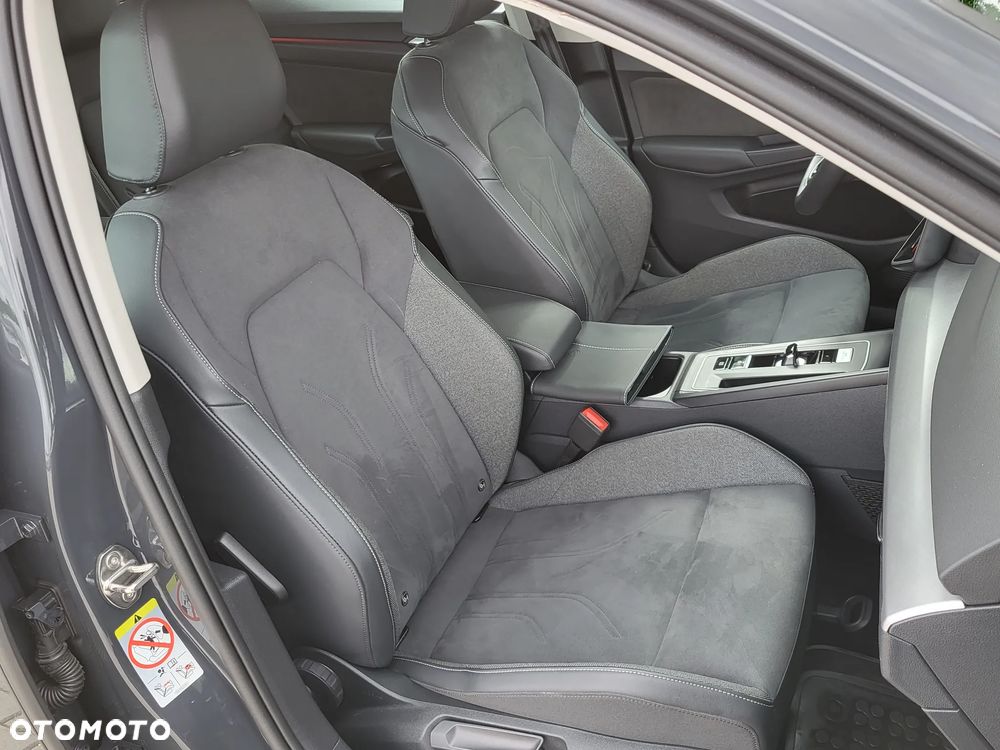 Volkswagen Golf 1.5 eTSI EVO Life DSG - 8