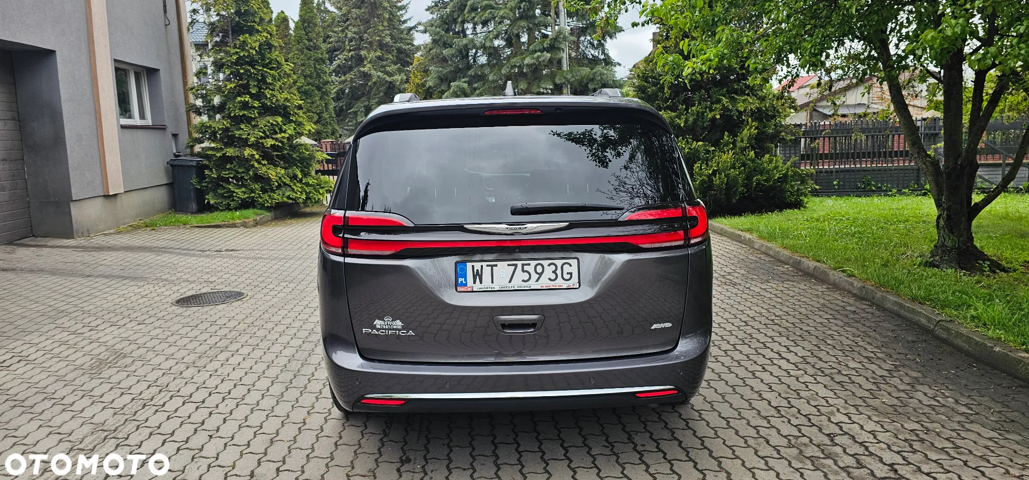 Chrysler Pacifica - 6
