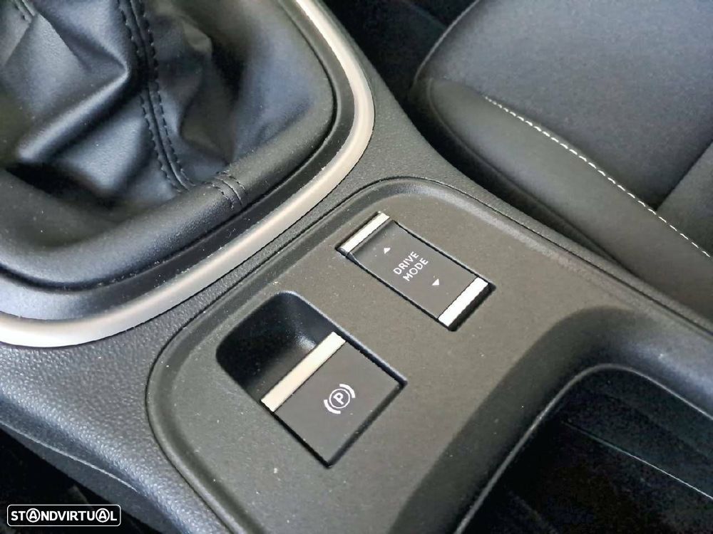 Jeep Avenger 1.2 GSE T3 Summit - 18