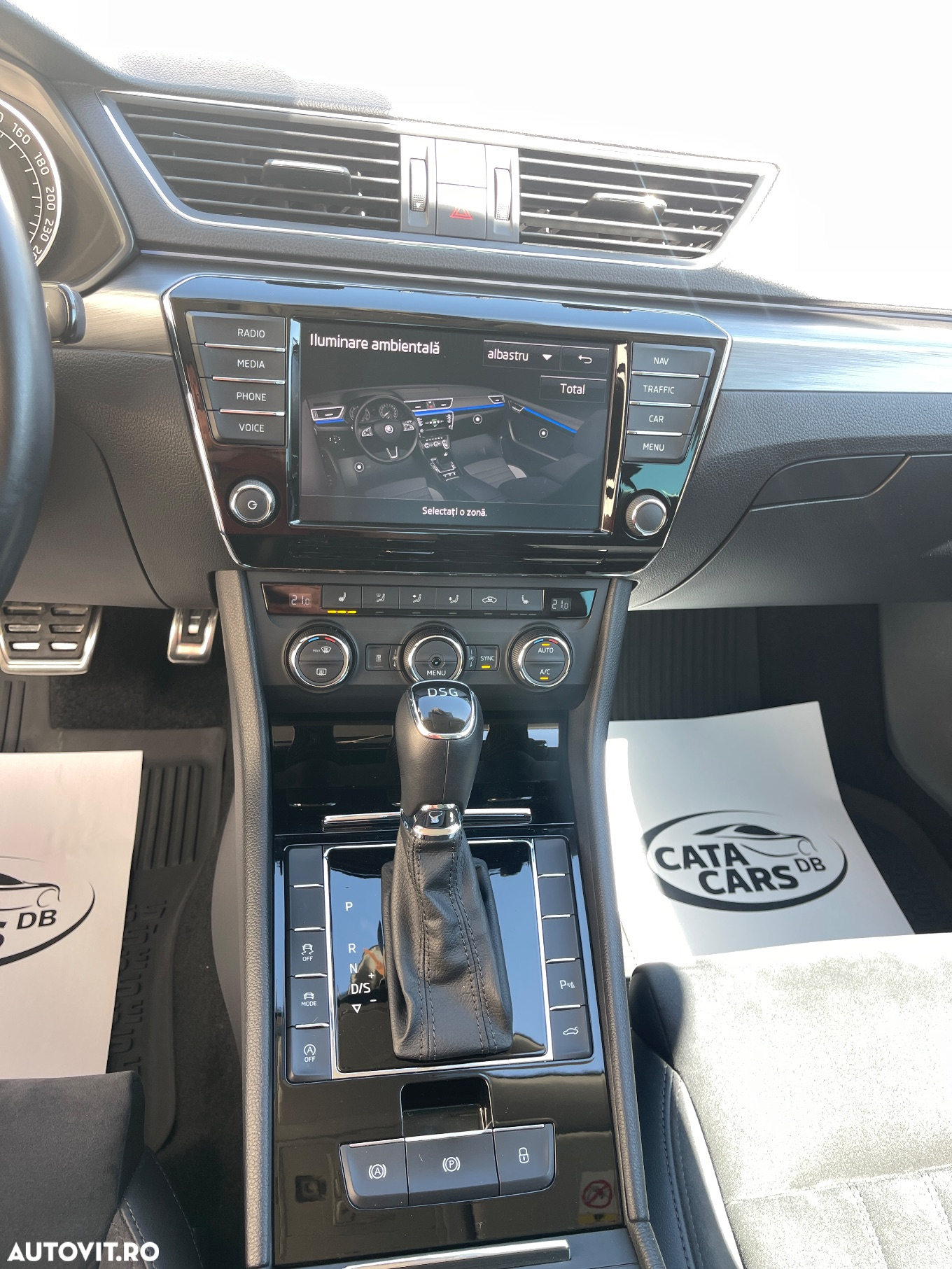 Skoda Superb 2.0 TDI DSG Style - 32