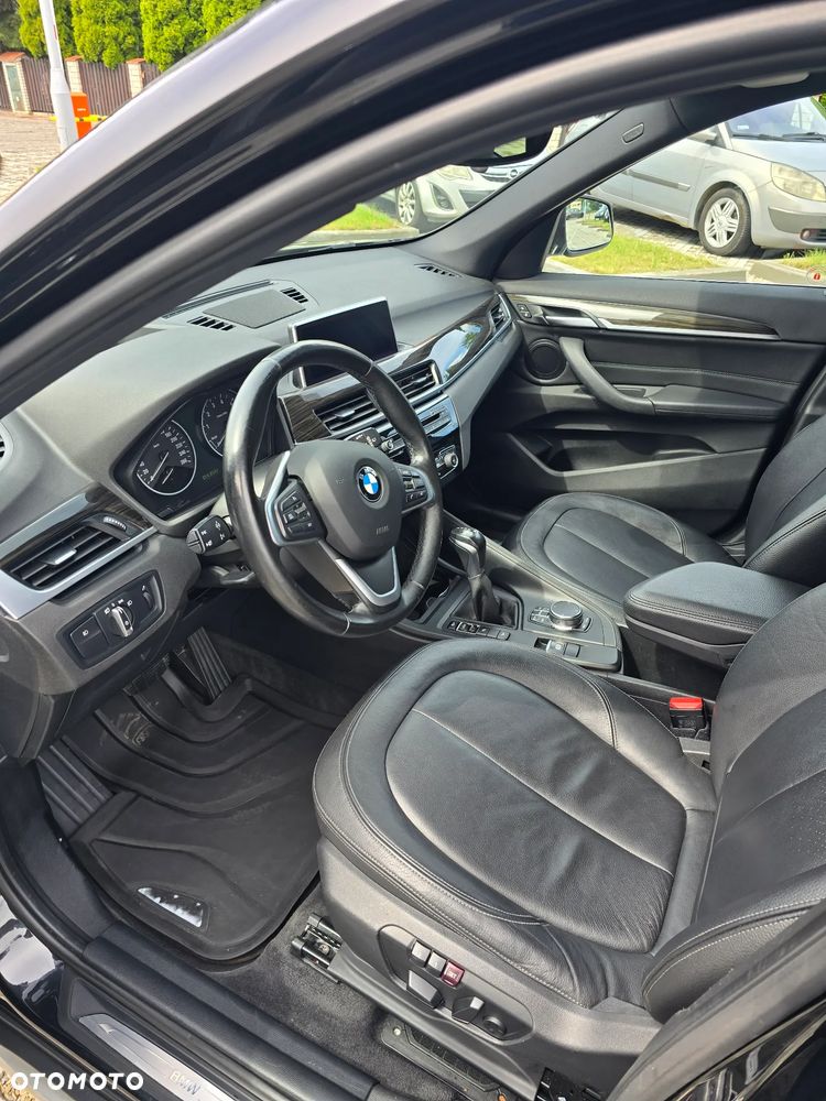 BMW X1 xDrive25i Sport Line sport - 12