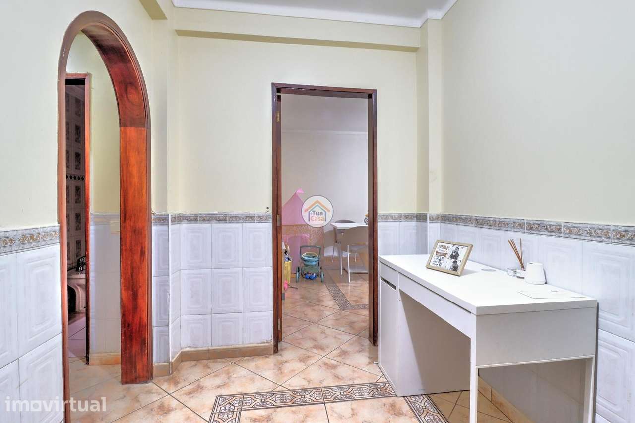 Apartamento T2 no Rés do Chão  70 m2  Áreas Generosas, 2 Varandas Fech - Grande imagem: 5/15