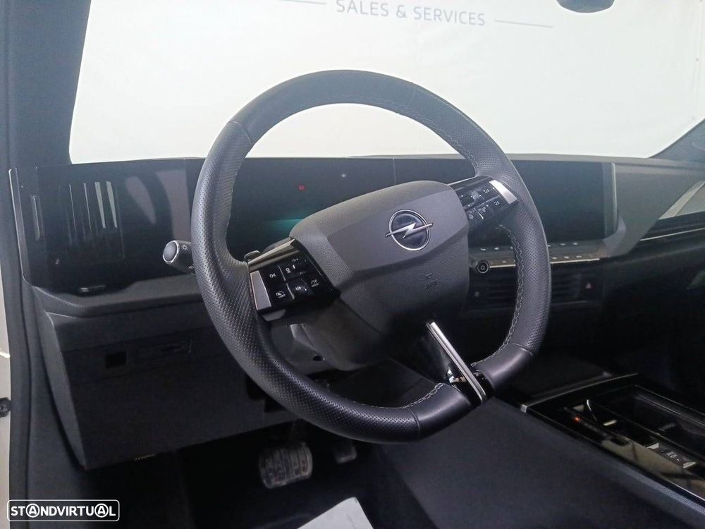Opel Astra 1.2 T GS Aut. - 12